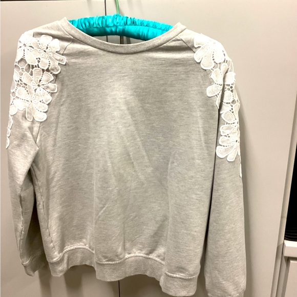 Drapers &Damons sweatshirt with flower appliqués - Picture 1 of 6
